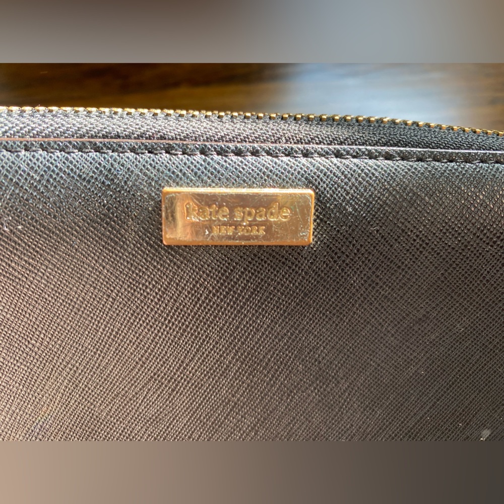 Kate Spade Wallet ♠️ - Picture 2 of 5